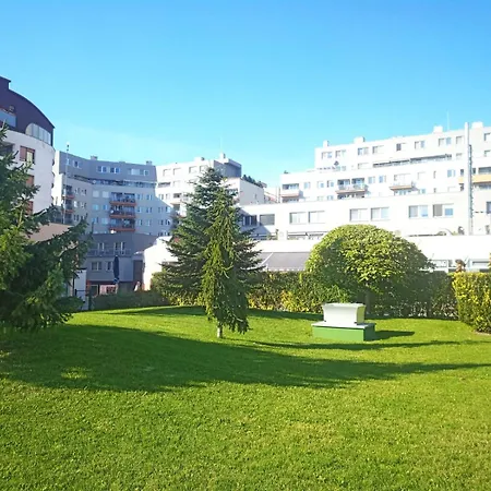 Modern Flat, Balcony, Garage Apartmán Bratislava