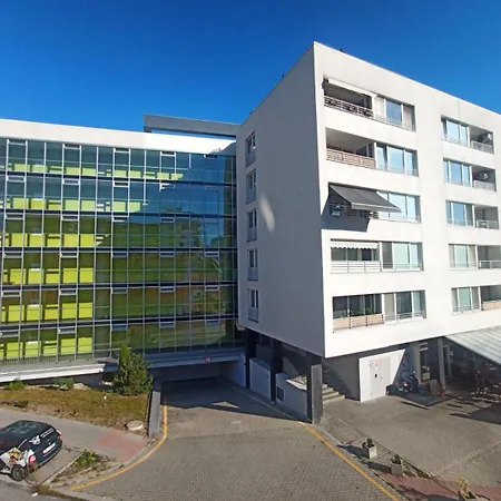 Modern Flat, Balcony, Garage * Pozsony