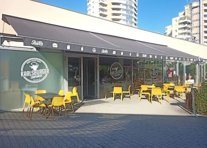 Modern Flat, Balcony, Garage Апартаменти