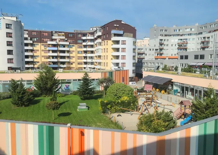 Apartment Modern Flat, Balcony, Garage Bratislava