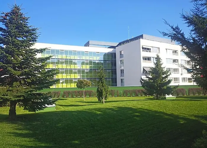 Modern Flat, Balcony, Garage *